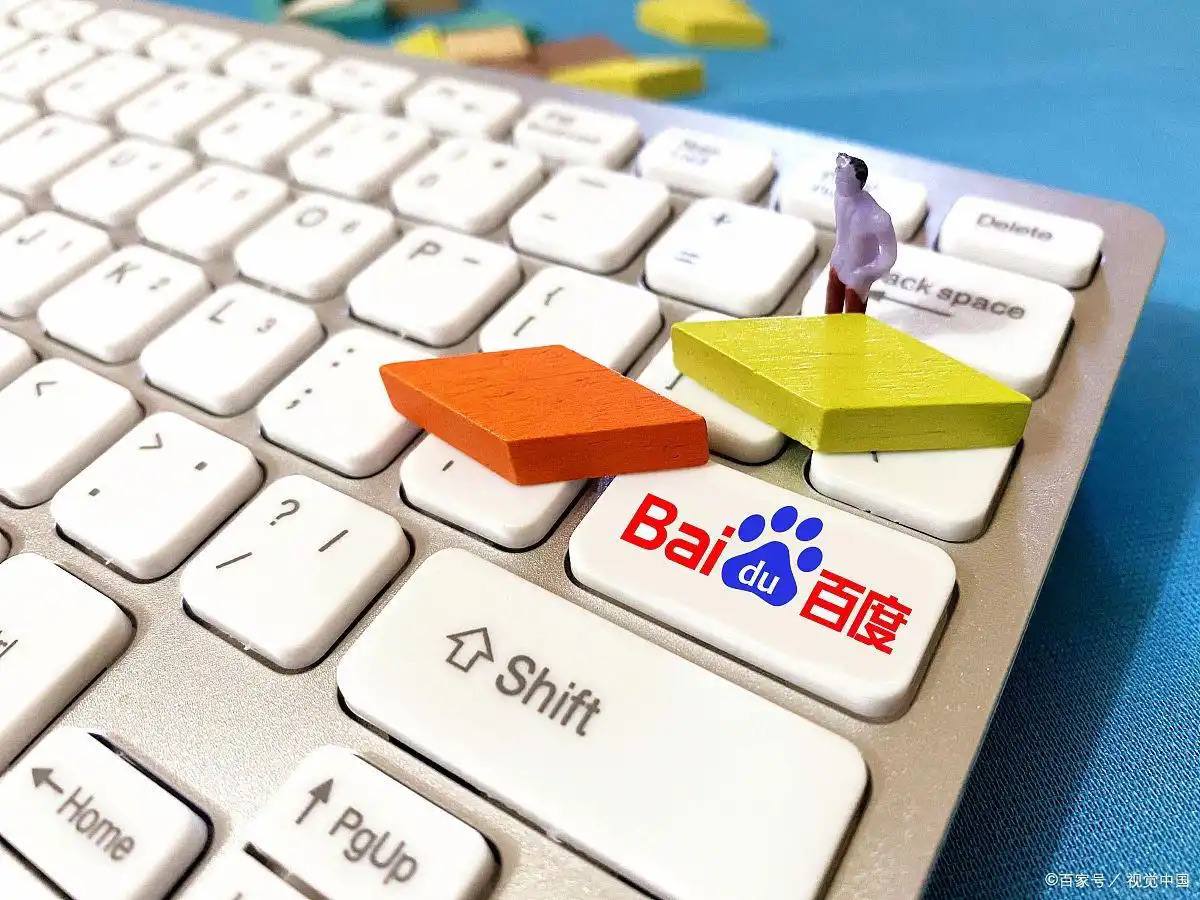 偶遇曾辉韩雨彤牵手逛街